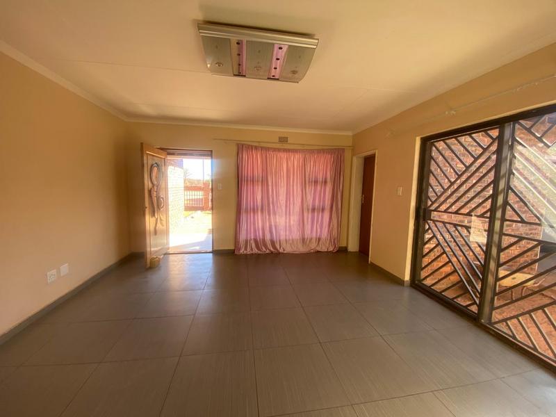 To Let 4 Bedroom Property for Rent in Kathu Northern Cape